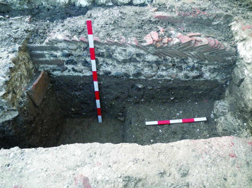 Walls and chimney found at Salt Lane