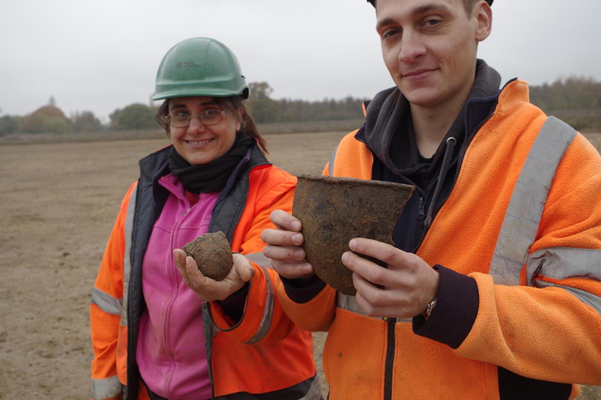 Neolithic pottery from the causewayed enclosure at Datchet